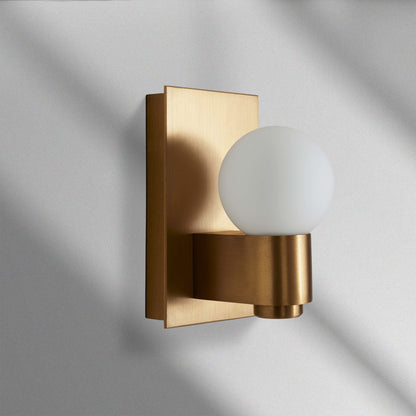 Casen Sconce