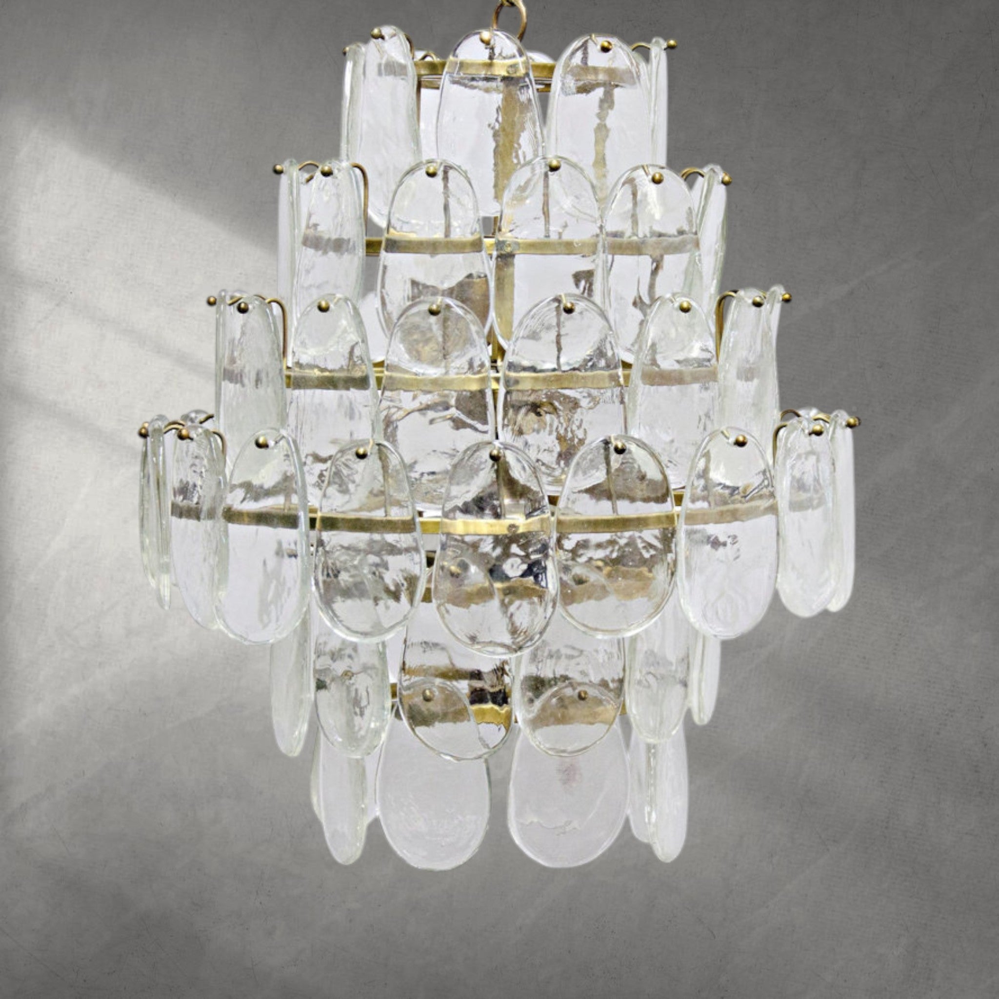 Noirt 6 - Light Chandelier